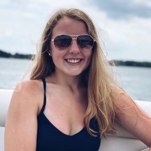 Meet your Posher, Natalie